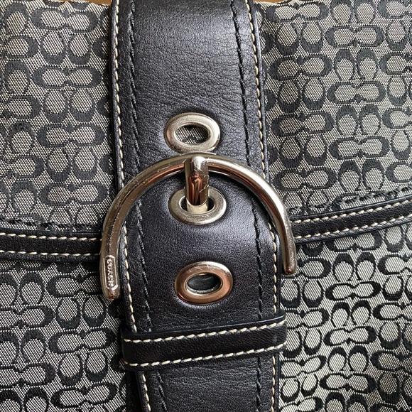 90s Coach Canvas & Leather Shoulder Bag - Picture 3 of 5